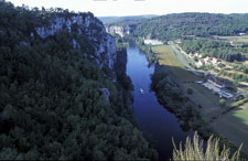 France-Perigord-Rivers, Caves & Castles in Perigord Noir